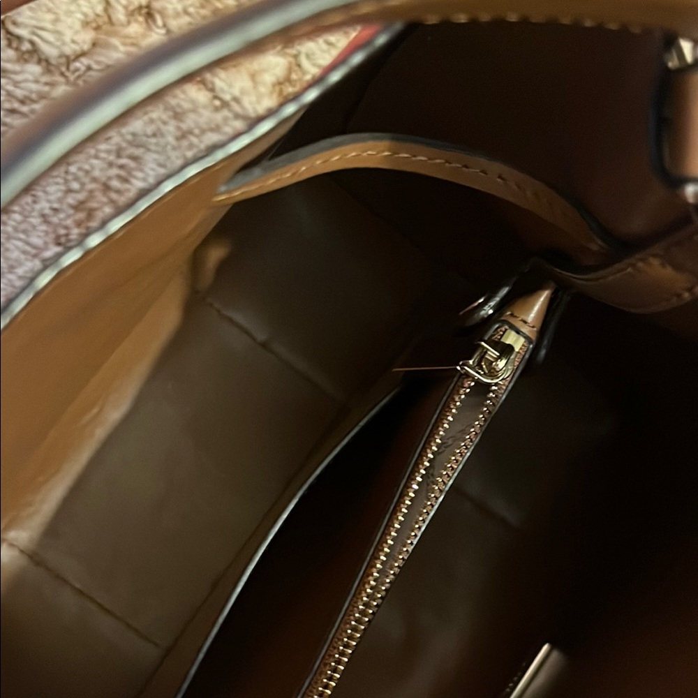 HP 🎉 Michael Kors Red and Brown Bucket Bag - Picture 3 of 6